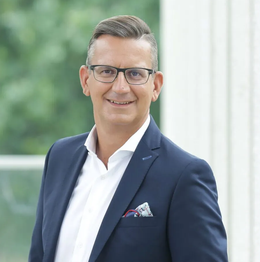 Christian W. Röhl 
